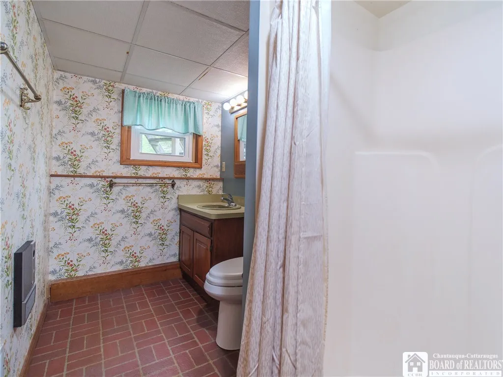 5550 Route 474, Harmony, New York 14710, Harmony, New York 14710, 3 Bedrooms Bedrooms, 11 Rooms Rooms,2 BathroomsBathrooms,Residential,Closed,5550 Route 474, Harmony, New York 14710,0,R1619609