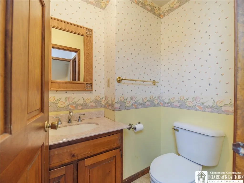 5550 Route 474, Harmony, New York 14710, Harmony, New York 14710, 3 Bedrooms Bedrooms, 11 Rooms Rooms,2 BathroomsBathrooms,Residential,Closed,5550 Route 474, Harmony, New York 14710,0,R1619609