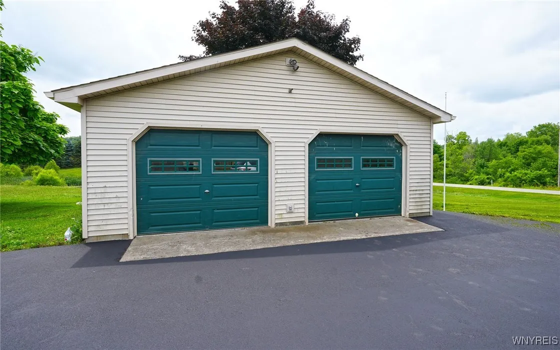 11143 Chaddock Road, Alexander, New York 14005, Alexander, New York 14005, 4 Bedrooms Bedrooms, 9 Rooms Rooms,3 BathroomsBathrooms,Residential,For Sale,11143 Chaddock Road, Alexander, New York 14005,B1621665