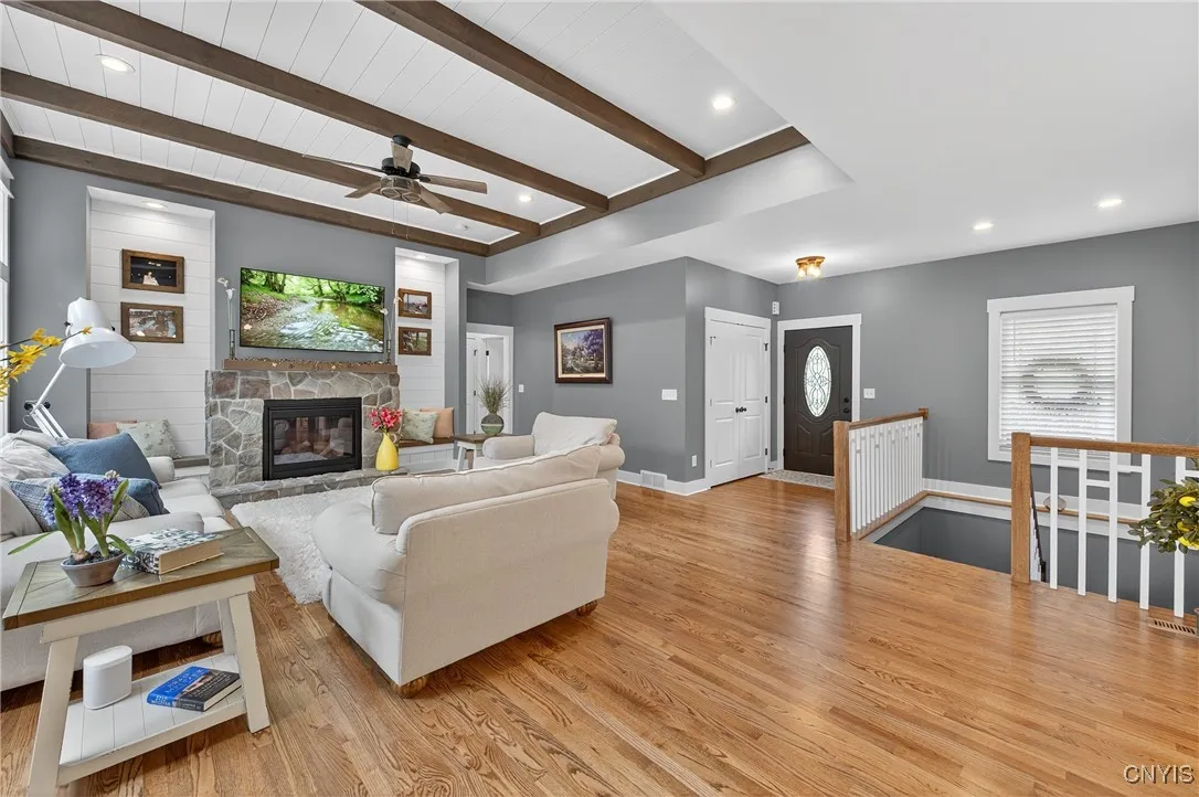 8873 Salvatore Avenue, Lysander, New York 13027, Lysander, New York 13027, 2 Bedrooms Bedrooms, 7 Rooms Rooms,2 BathroomsBathrooms,Residential,For Sale,8873 Salvatore Avenue, Lysander, New York 13027,S1621271