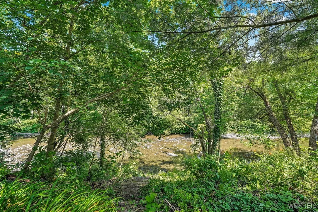 3714 Hampton Brook Drive, Hamburg, New York 14075, Hamburg, New York 14075, 4 Bedrooms Bedrooms, 9 Rooms Rooms,2 BathroomsBathrooms,Residential,For Sale,3714 Hampton Brook Drive, Hamburg, New York 14075,B1621822
