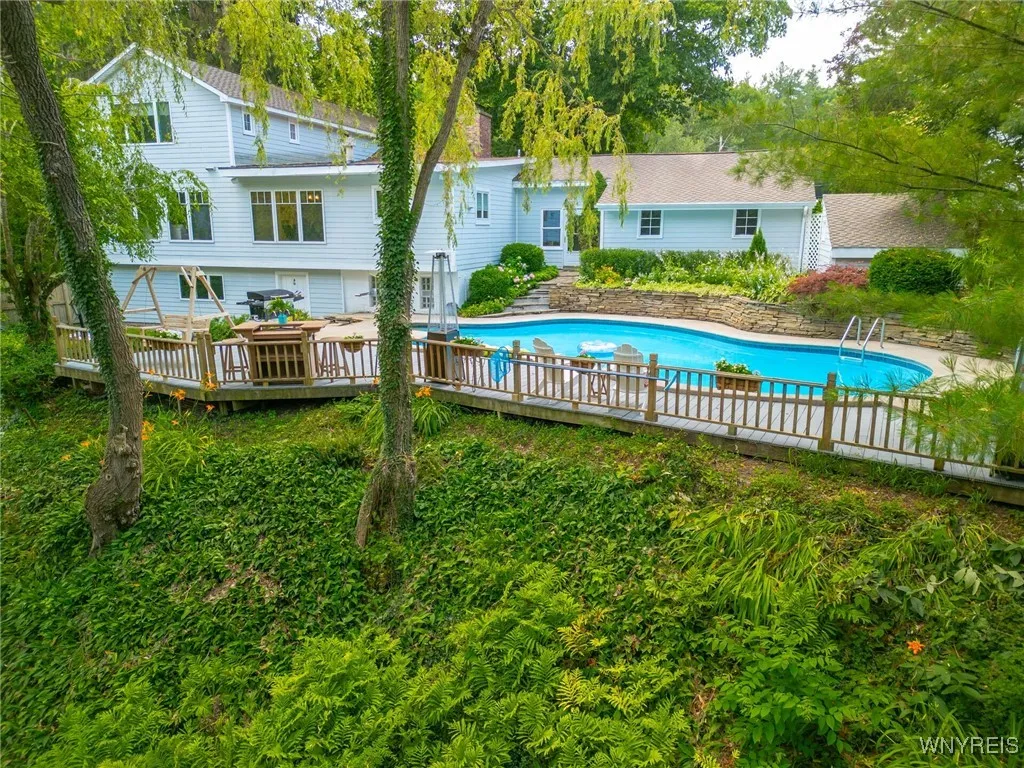 3714 Hampton Brook Drive, Hamburg, New York 14075, Hamburg, New York 14075, 4 Bedrooms Bedrooms, 9 Rooms Rooms,2 BathroomsBathrooms,Residential,For Sale,3714 Hampton Brook Drive, Hamburg, New York 14075,B1621822
