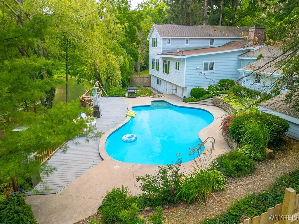 3714 Hampton Brook Drive, Hamburg, New York 14075, Hamburg, New York 14075, 4 Bedrooms Bedrooms, 9 Rooms Rooms,2 BathroomsBathrooms,Residential,For Sale,3714 Hampton Brook Drive, Hamburg, New York 14075,B1621822