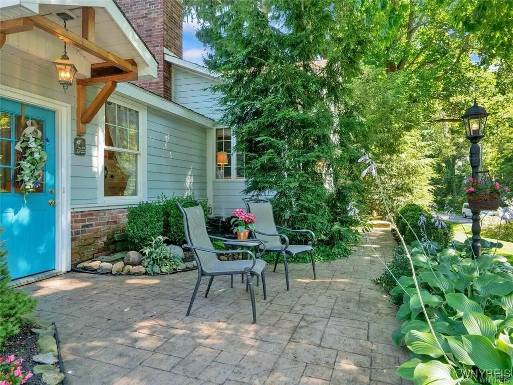 3714 Hampton Brook Drive, Hamburg, New York 14075, Hamburg, New York 14075, 4 Bedrooms Bedrooms, 9 Rooms Rooms,2 BathroomsBathrooms,Residential,For Sale,3714 Hampton Brook Drive, Hamburg, New York 14075,B1621822
