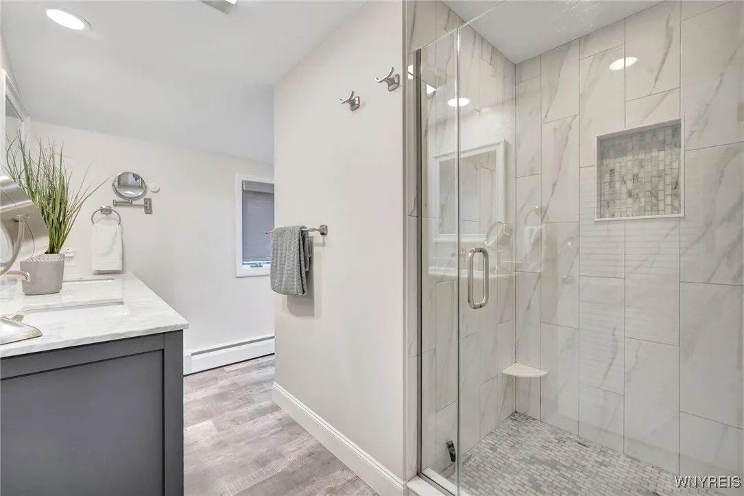 RECENTLY REMODELED FULL BATH