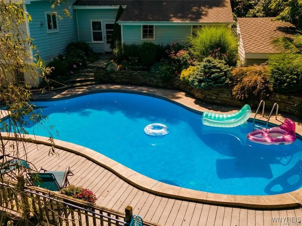 3714 Hampton Brook Drive, Hamburg, New York 14075, Hamburg, New York 14075, 4 Bedrooms Bedrooms, 9 Rooms Rooms,2 BathroomsBathrooms,Residential,For Sale,3714 Hampton Brook Drive, Hamburg, New York 14075,B1621822