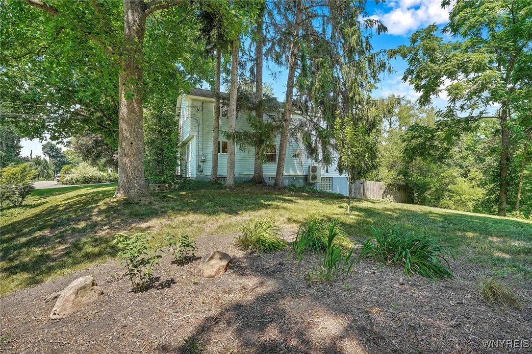 3714 Hampton Brook Drive, Hamburg, New York 14075, Hamburg, New York 14075, 4 Bedrooms Bedrooms, 9 Rooms Rooms,2 BathroomsBathrooms,Residential,For Sale,3714 Hampton Brook Drive, Hamburg, New York 14075,B1621822