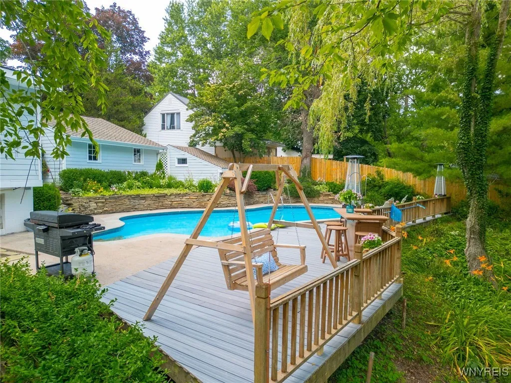3714 Hampton Brook Drive, Hamburg, New York 14075, Hamburg, New York 14075, 4 Bedrooms Bedrooms, 9 Rooms Rooms,2 BathroomsBathrooms,Residential,For Sale,3714 Hampton Brook Drive, Hamburg, New York 14075,B1621822
