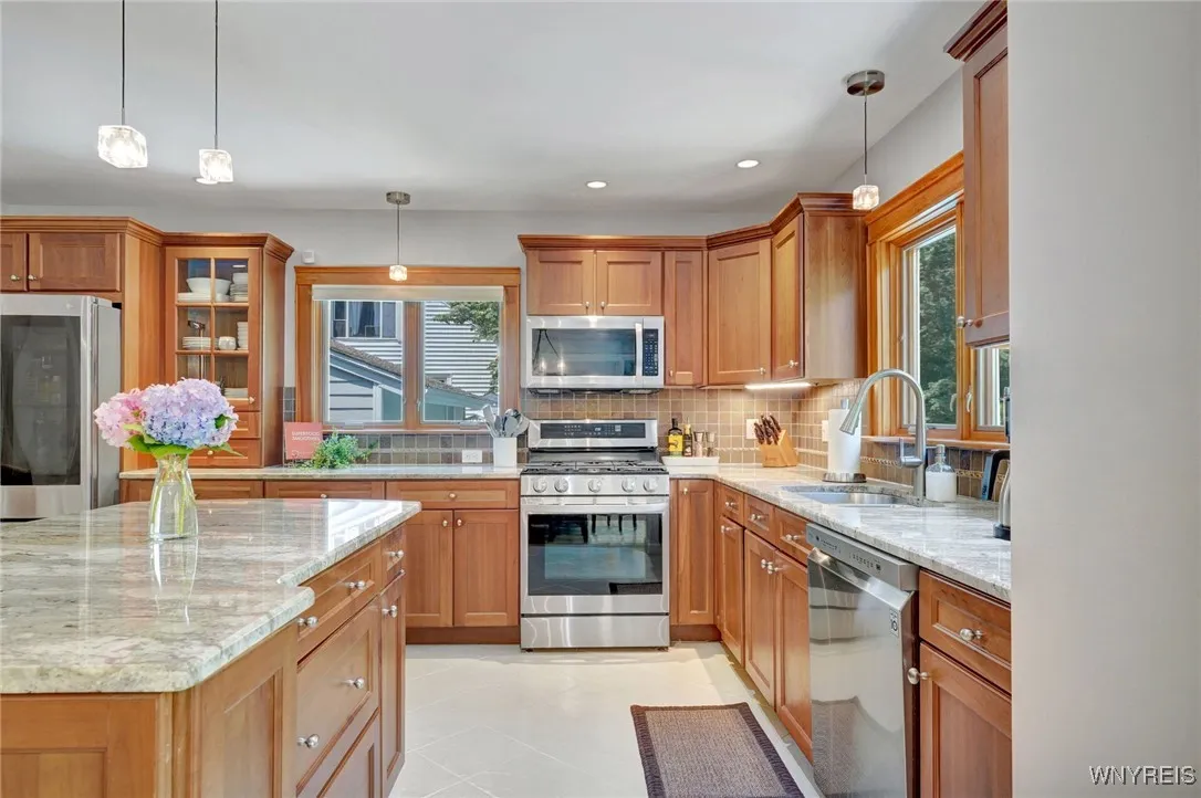 3714 Hampton Brook Drive, Hamburg, New York 14075, Hamburg, New York 14075, 4 Bedrooms Bedrooms, 9 Rooms Rooms,2 BathroomsBathrooms,Residential,For Sale,3714 Hampton Brook Drive, Hamburg, New York 14075,B1621822