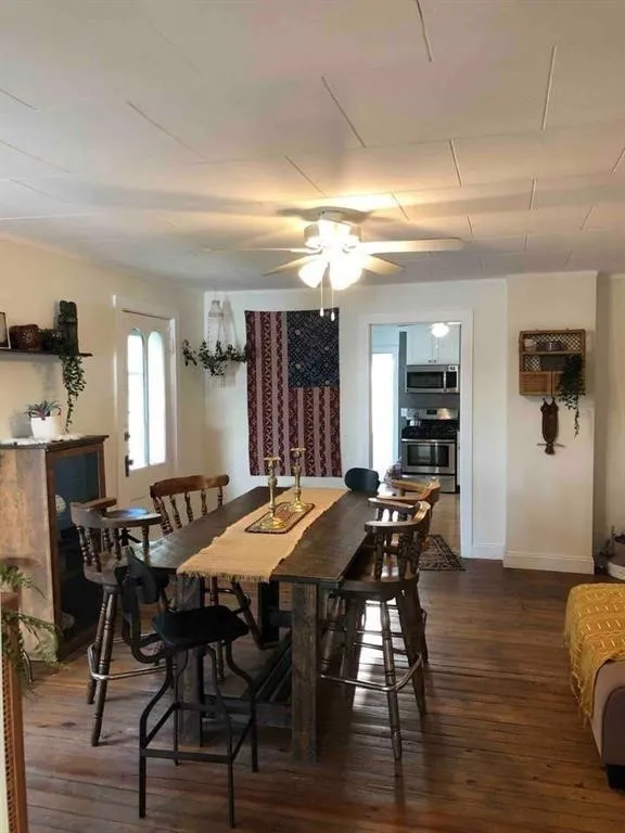 4489 East Lake Road, Livonia, New York 14487, Livonia, New York 14487, 4 Bedrooms Bedrooms, 7 Rooms Rooms,2 BathroomsBathrooms,Residential Lease,Closed,4489 East Lake Road, Livonia, New York 14487,R1621882