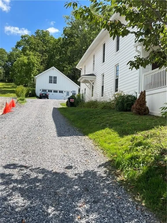 4489 East Lake Road, Livonia, New York 14487, Livonia, New York 14487, 4 Bedrooms Bedrooms, 7 Rooms Rooms,2 BathroomsBathrooms,Residential Lease,Closed,4489 East Lake Road, Livonia, New York 14487,R1621882