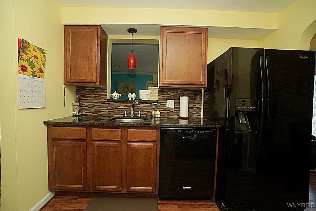 46 Linden Avenue, Tonawanda, New York 14217, Tonawanda, New York 14217, 3 Bedrooms Bedrooms, 7 Rooms Rooms,1 BathroomBathrooms,Residential,For Sale,46 Linden Avenue, Tonawanda, New York 14217,B1621654