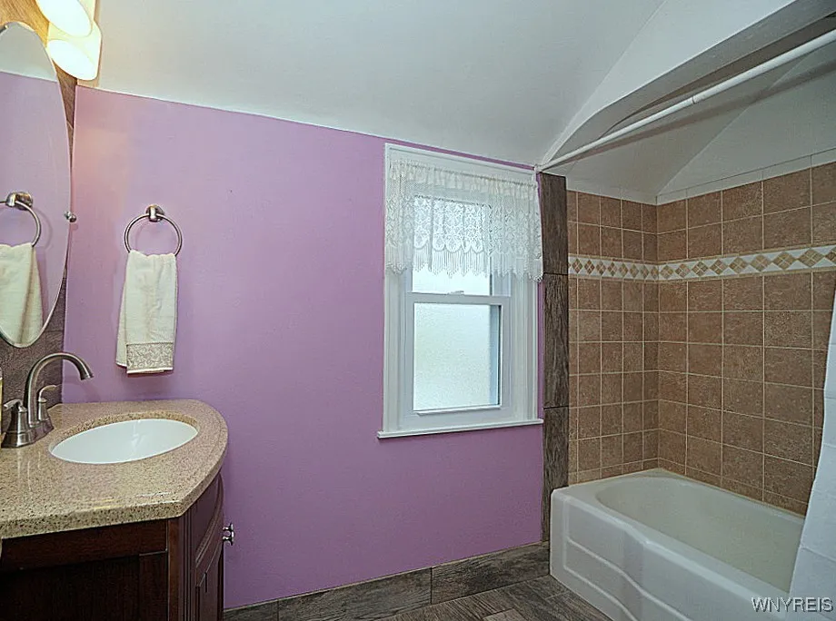 46 Linden Avenue, Tonawanda, New York 14217, Tonawanda, New York 14217, 3 Bedrooms Bedrooms, 7 Rooms Rooms,1 BathroomBathrooms,Residential,For Sale,46 Linden Avenue, Tonawanda, New York 14217,B1621654