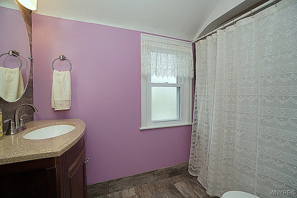 46 Linden Avenue, Tonawanda, New York 14217, Tonawanda, New York 14217, 3 Bedrooms Bedrooms, 7 Rooms Rooms,1 BathroomBathrooms,Residential,For Sale,46 Linden Avenue, Tonawanda, New York 14217,B1621654