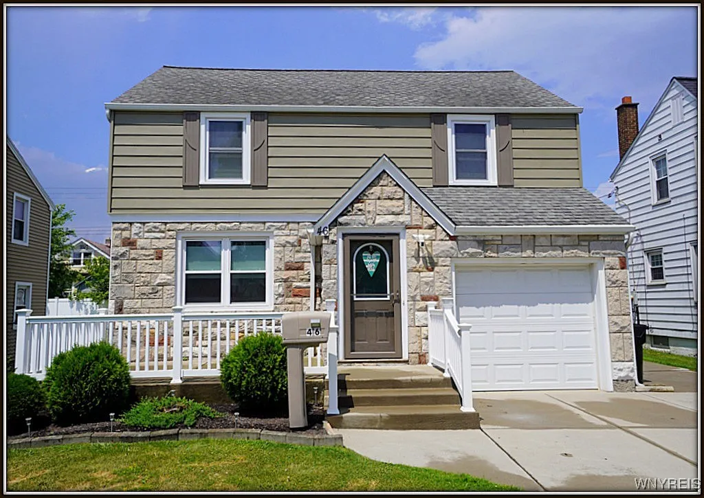 46 Linden Avenue, Tonawanda, New York 14217, Tonawanda, New York 14217, 3 Bedrooms Bedrooms, 7 Rooms Rooms,1 BathroomBathrooms,Residential,For Sale,46 Linden Avenue, Tonawanda, New York 14217,B1621654