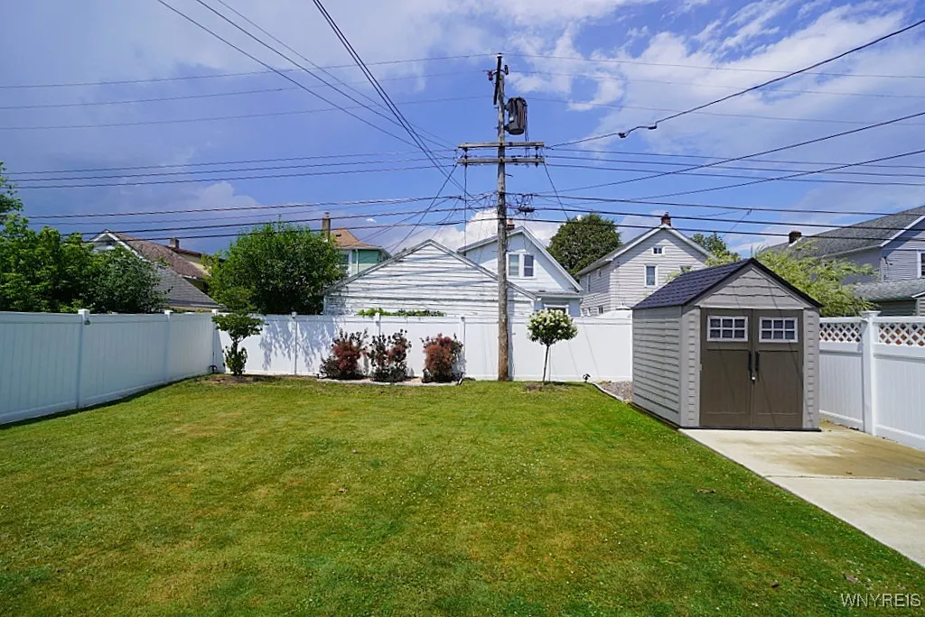 46 Linden Avenue, Tonawanda, New York 14217, Tonawanda, New York 14217, 3 Bedrooms Bedrooms, 7 Rooms Rooms,1 BathroomBathrooms,Residential,For Sale,46 Linden Avenue, Tonawanda, New York 14217,B1621654