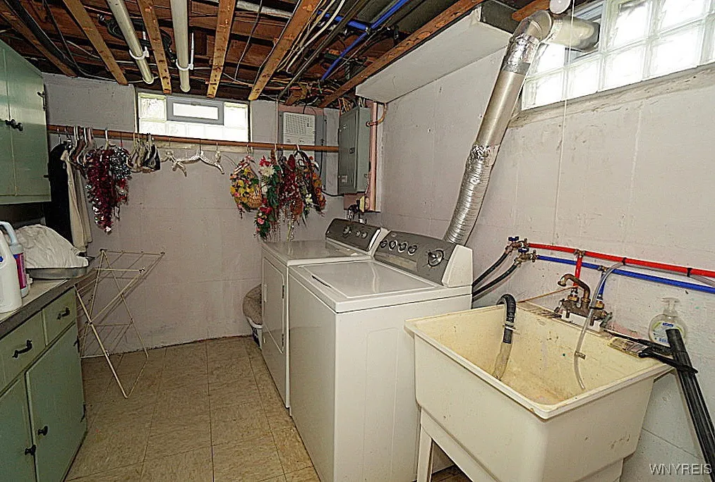 46 Linden Avenue, Tonawanda, New York 14217, Tonawanda, New York 14217, 3 Bedrooms Bedrooms, 7 Rooms Rooms,1 BathroomBathrooms,Residential,For Sale,46 Linden Avenue, Tonawanda, New York 14217,B1621654
