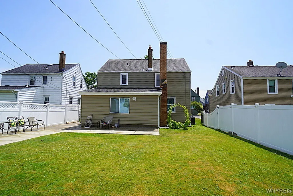 46 Linden Avenue, Tonawanda, New York 14217, Tonawanda, New York 14217, 3 Bedrooms Bedrooms, 7 Rooms Rooms,1 BathroomBathrooms,Residential,For Sale,46 Linden Avenue, Tonawanda, New York 14217,B1621654