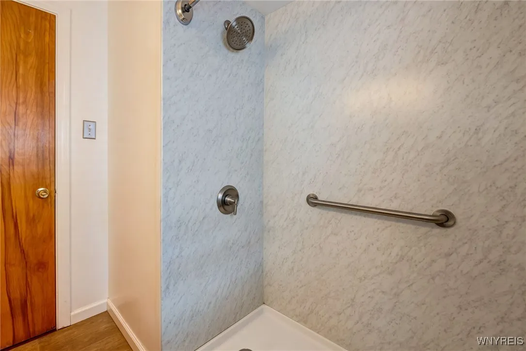 150 Walter Avenue, Tonawanda, New York 14150, Tonawanda, New York 14150, 4 Bedrooms Bedrooms, 6 Rooms Rooms,2 BathroomsBathrooms,Residential Lease,For Rent,150 Walter Avenue, Tonawanda, New York 14150,B1621639