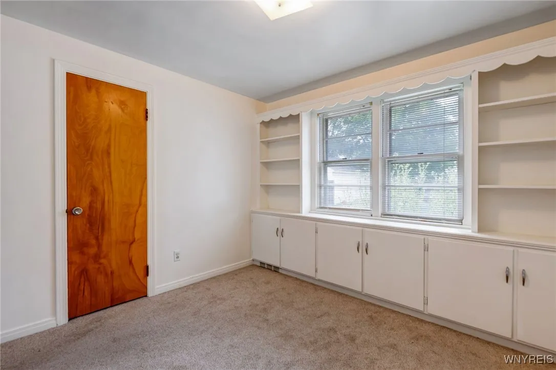 150 Walter Avenue, Tonawanda, New York 14150, Tonawanda, New York 14150, 4 Bedrooms Bedrooms, 6 Rooms Rooms,2 BathroomsBathrooms,Residential Lease,For Rent,150 Walter Avenue, Tonawanda, New York 14150,B1621639
