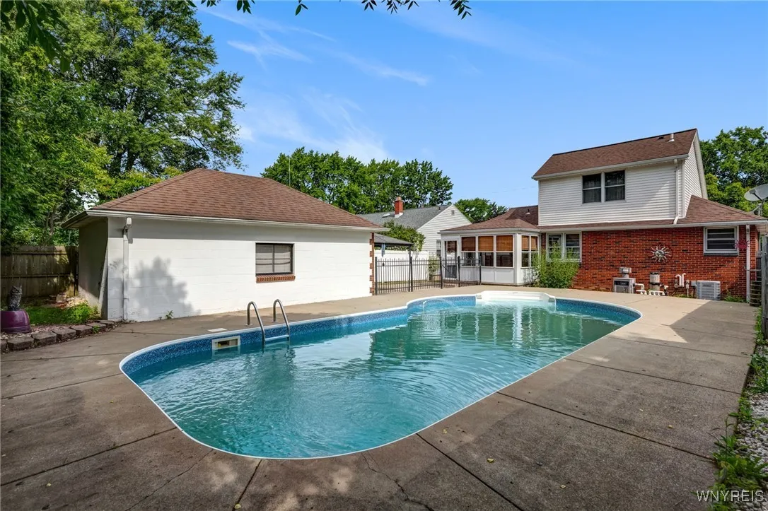 150 Walter Avenue, Tonawanda, New York 14150, Tonawanda, New York 14150, 4 Bedrooms Bedrooms, 6 Rooms Rooms,2 BathroomsBathrooms,Residential Lease,For Rent,150 Walter Avenue, Tonawanda, New York 14150,B1621639