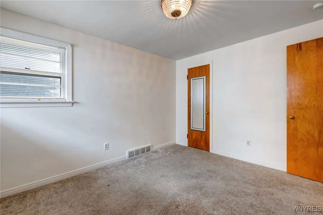 150 Walter Avenue, Tonawanda, New York 14150, Tonawanda, New York 14150, 4 Bedrooms Bedrooms, 6 Rooms Rooms,2 BathroomsBathrooms,Residential Lease,For Rent,150 Walter Avenue, Tonawanda, New York 14150,B1621639