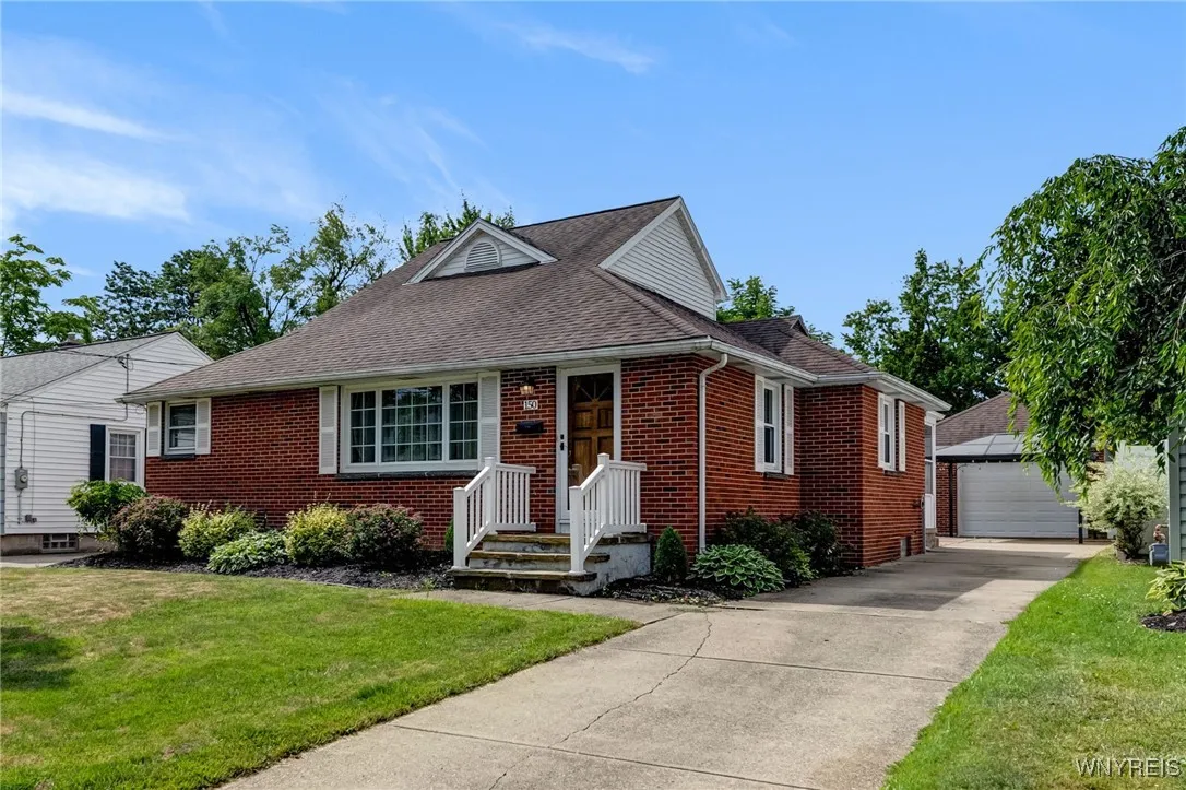 150 Walter Avenue, Tonawanda, New York 14150, Tonawanda, New York 14150, 4 Bedrooms Bedrooms, 6 Rooms Rooms,2 BathroomsBathrooms,Residential Lease,For Rent,150 Walter Avenue, Tonawanda, New York 14150,B1621639
