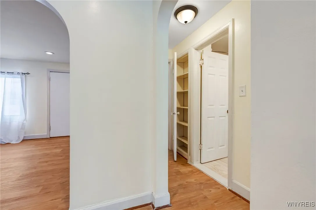 321 Eggert Road, Cheektowaga, New York 14215, Cheektowaga, New York 14215, 4 Bedrooms Bedrooms, 7 Rooms Rooms,1 BathroomBathrooms,Residential Lease,For Rent,321 Eggert Road, Cheektowaga, New York 14215,B1621628