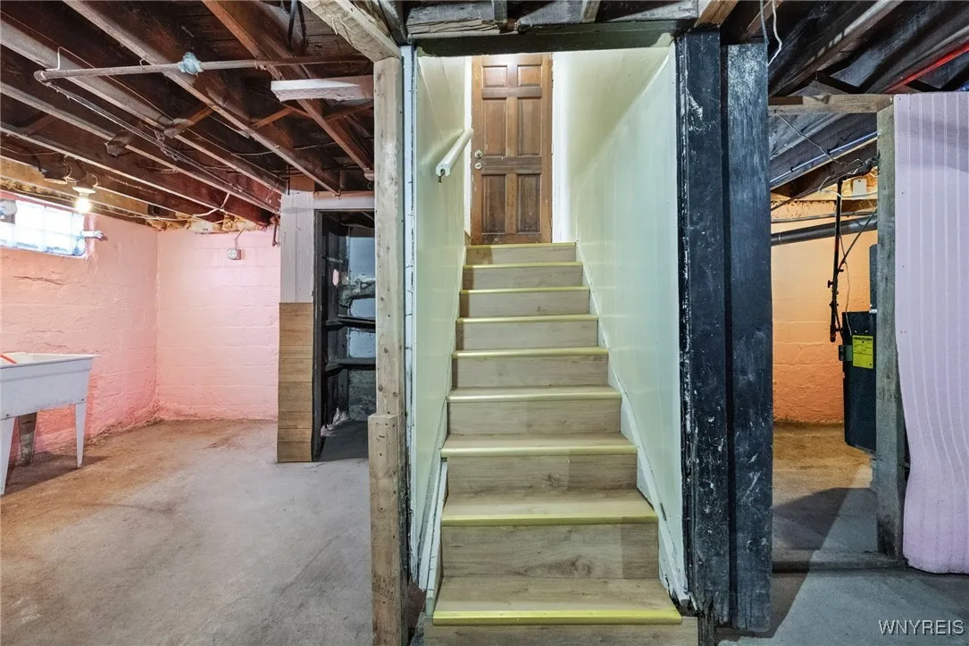321 Eggert Road, Cheektowaga, New York 14215, Cheektowaga, New York 14215, 4 Bedrooms Bedrooms, 7 Rooms Rooms,1 BathroomBathrooms,Residential Lease,For Rent,321 Eggert Road, Cheektowaga, New York 14215,B1621628