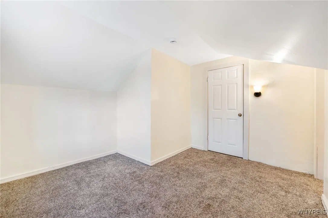 321 Eggert Road, Cheektowaga, New York 14215, Cheektowaga, New York 14215, 4 Bedrooms Bedrooms, 7 Rooms Rooms,1 BathroomBathrooms,Residential Lease,For Rent,321 Eggert Road, Cheektowaga, New York 14215,B1621628