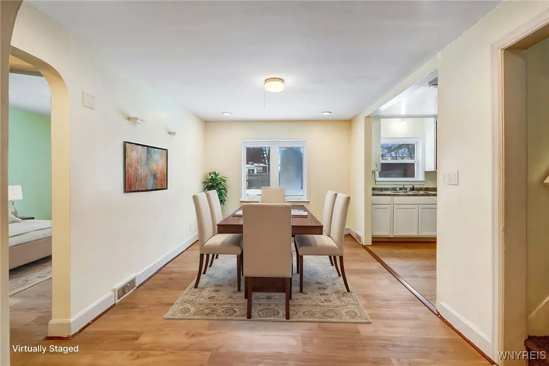 321 Eggert Road, Cheektowaga, New York 14215, Cheektowaga, New York 14215, 4 Bedrooms Bedrooms, 7 Rooms Rooms,1 BathroomBathrooms,Residential Lease,For Rent,321 Eggert Road, Cheektowaga, New York 14215,B1621628