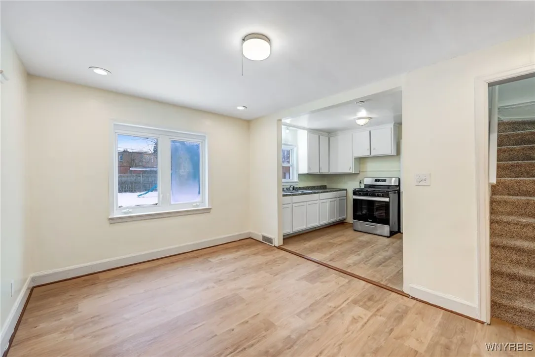 321 Eggert Road, Cheektowaga, New York 14215, Cheektowaga, New York 14215, 4 Bedrooms Bedrooms, 7 Rooms Rooms,1 BathroomBathrooms,Residential Lease,For Rent,321 Eggert Road, Cheektowaga, New York 14215,B1621628
