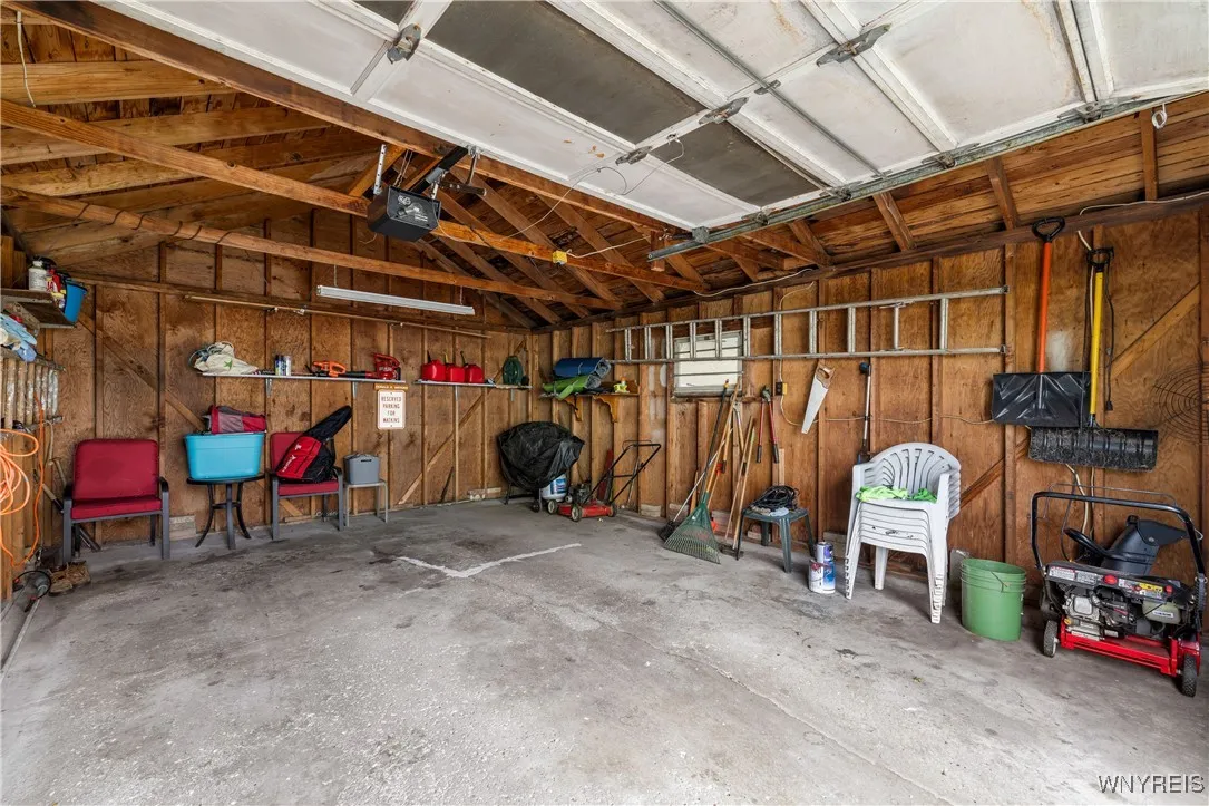 305 Warwick Ave Avenue, Buffalo, New York 14215, Buffalo, New York 14215, 5 Bedrooms Bedrooms, 8 Rooms Rooms,1 BathroomBathrooms,Residential,For Sale,305 Warwick Ave Avenue, Buffalo, New York 14215,B1621457