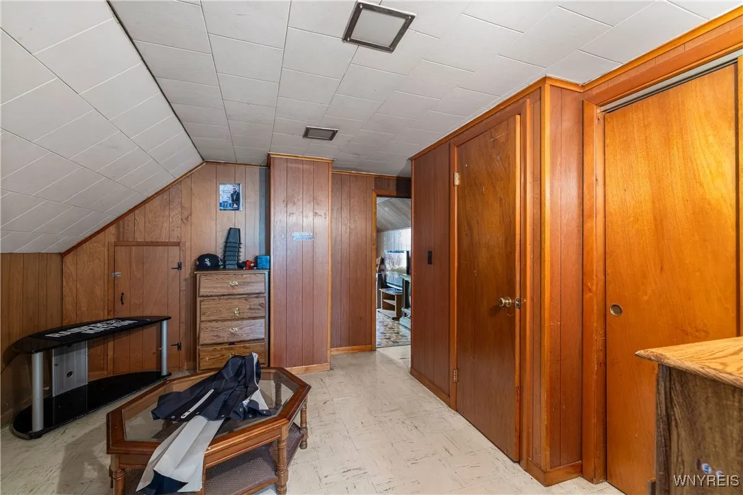 305 Warwick Ave Avenue, Buffalo, New York 14215, Buffalo, New York 14215, 5 Bedrooms Bedrooms, 8 Rooms Rooms,1 BathroomBathrooms,Residential,For Sale,305 Warwick Ave Avenue, Buffalo, New York 14215,B1621457