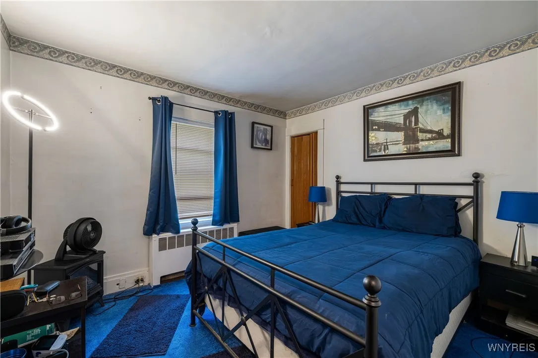 305 Warwick Ave Avenue, Buffalo, New York 14215, Buffalo, New York 14215, 5 Bedrooms Bedrooms, 8 Rooms Rooms,1 BathroomBathrooms,Residential,For Sale,305 Warwick Ave Avenue, Buffalo, New York 14215,B1621457