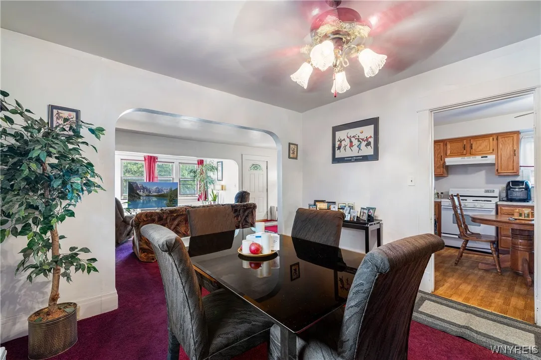 305 Warwick Ave Avenue, Buffalo, New York 14215, Buffalo, New York 14215, 5 Bedrooms Bedrooms, 8 Rooms Rooms,1 BathroomBathrooms,Residential,For Sale,305 Warwick Ave Avenue, Buffalo, New York 14215,B1621457