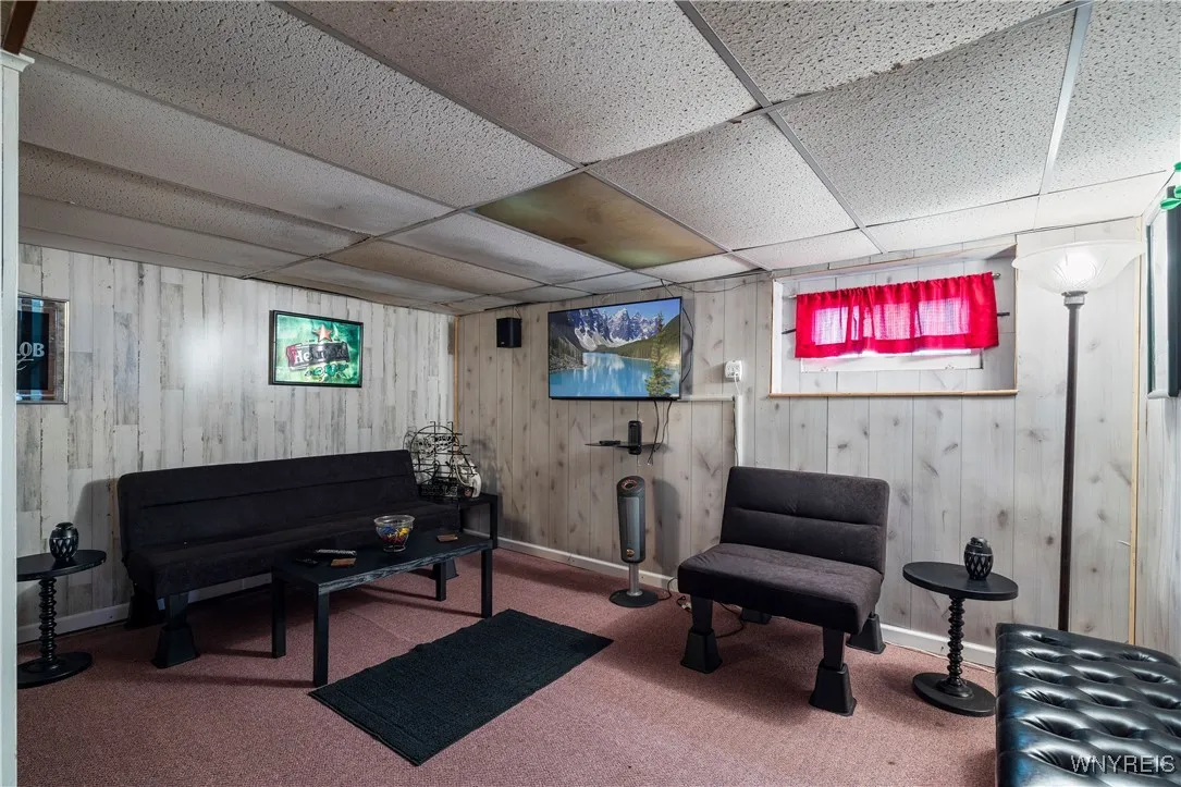 305 Warwick Ave Avenue, Buffalo, New York 14215, Buffalo, New York 14215, 5 Bedrooms Bedrooms, 8 Rooms Rooms,1 BathroomBathrooms,Residential,For Sale,305 Warwick Ave Avenue, Buffalo, New York 14215,B1621457