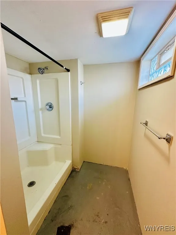 268 Cass Avenue, Cheektowaga, New York 14206, Cheektowaga, New York 14206, 3 Bedrooms Bedrooms, 5 Rooms Rooms,2 BathroomsBathrooms,Residential Lease,For Rent,268 Cass Avenue, Cheektowaga, New York 14206,B1621881
