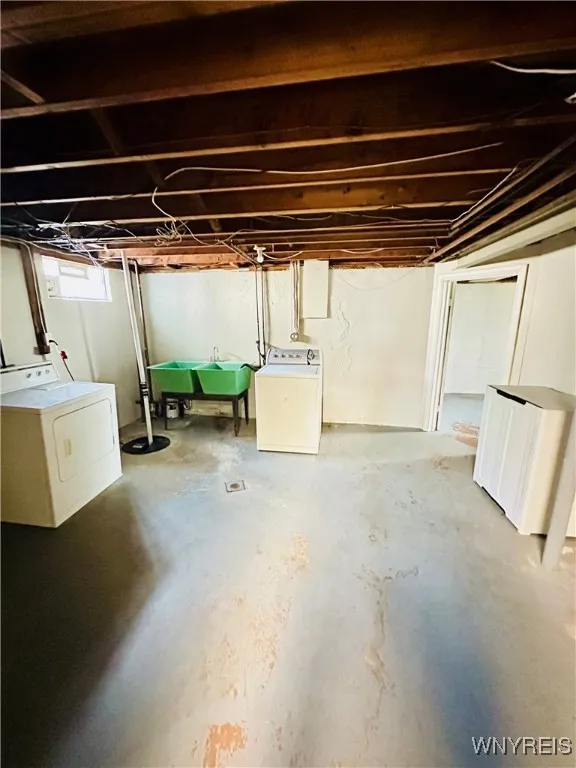 268 Cass Avenue, Cheektowaga, New York 14206, Cheektowaga, New York 14206, 3 Bedrooms Bedrooms, 5 Rooms Rooms,2 BathroomsBathrooms,Residential Lease,For Rent,268 Cass Avenue, Cheektowaga, New York 14206,B1621881