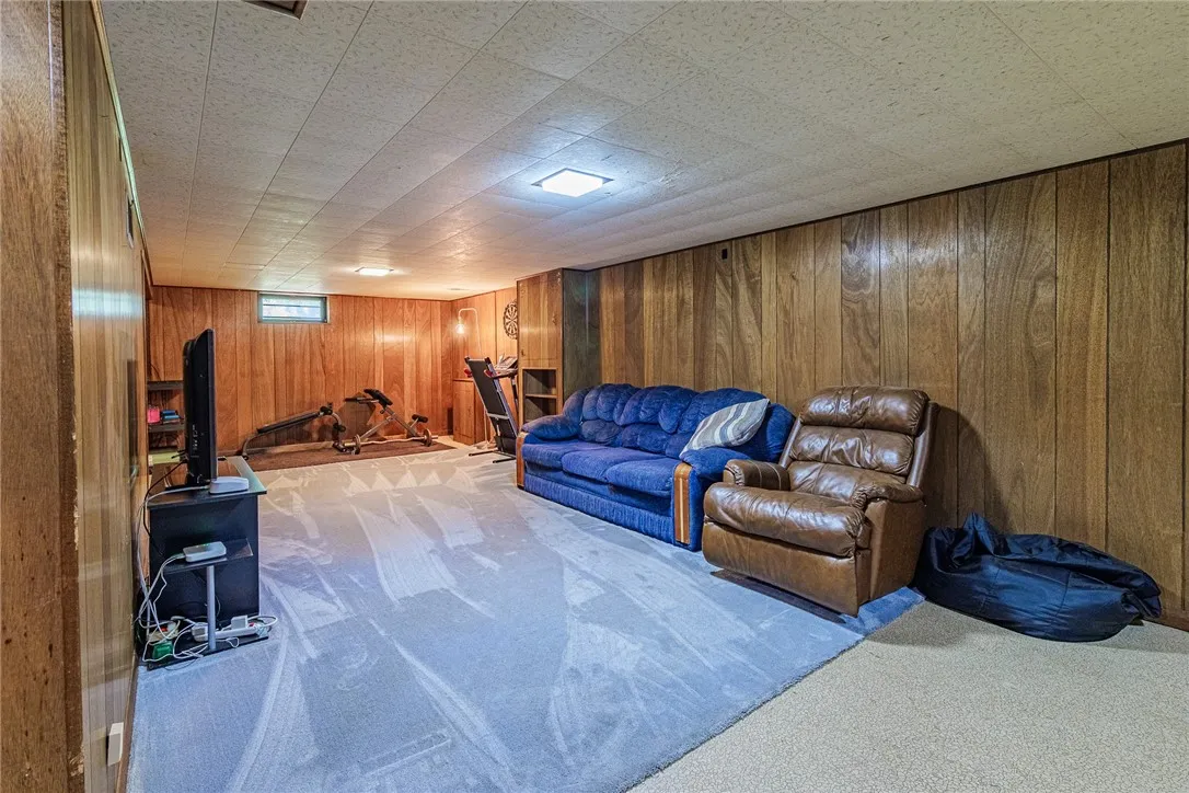 838 Chestnut Bend, Webster, New York 14580, Webster, New York 14580, 3 Bedrooms Bedrooms, 7 Rooms Rooms,2 BathroomsBathrooms,Residential,For Sale,838 Chestnut Bend, Webster, New York 14580,R1621186