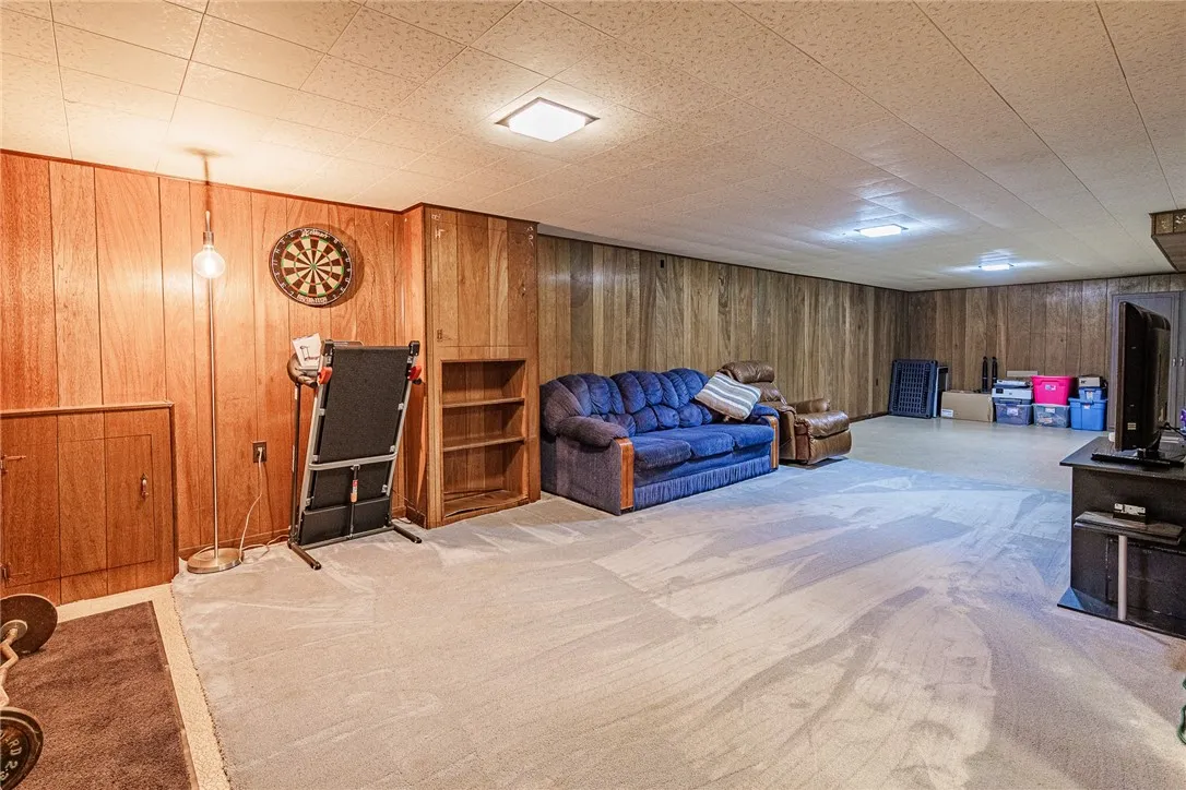 838 Chestnut Bend, Webster, New York 14580, Webster, New York 14580, 3 Bedrooms Bedrooms, 7 Rooms Rooms,2 BathroomsBathrooms,Residential,For Sale,838 Chestnut Bend, Webster, New York 14580,R1621186