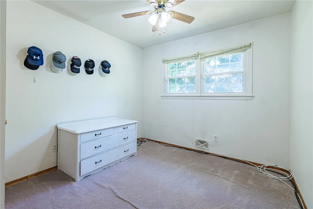 838 Chestnut Bend, Webster, New York 14580, Webster, New York 14580, 3 Bedrooms Bedrooms, 7 Rooms Rooms,2 BathroomsBathrooms,Residential,For Sale,838 Chestnut Bend, Webster, New York 14580,R1621186
