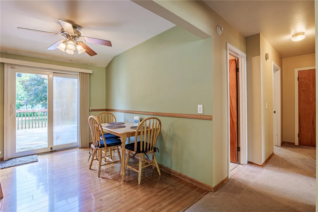 838 Chestnut Bend, Webster, New York 14580, Webster, New York 14580, 3 Bedrooms Bedrooms, 7 Rooms Rooms,2 BathroomsBathrooms,Residential,For Sale,838 Chestnut Bend, Webster, New York 14580,R1621186