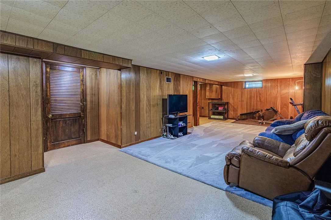 838 Chestnut Bend, Webster, New York 14580, Webster, New York 14580, 3 Bedrooms Bedrooms, 7 Rooms Rooms,2 BathroomsBathrooms,Residential,For Sale,838 Chestnut Bend, Webster, New York 14580,R1621186