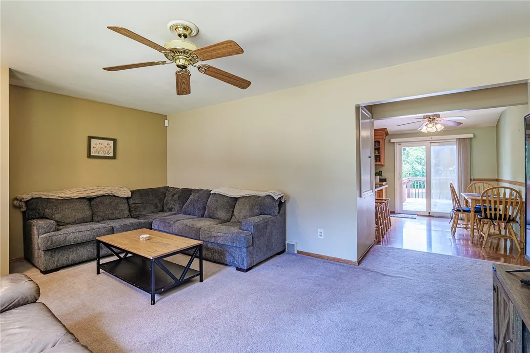 838 Chestnut Bend, Webster, New York 14580, Webster, New York 14580, 3 Bedrooms Bedrooms, 7 Rooms Rooms,2 BathroomsBathrooms,Residential,For Sale,838 Chestnut Bend, Webster, New York 14580,R1621186