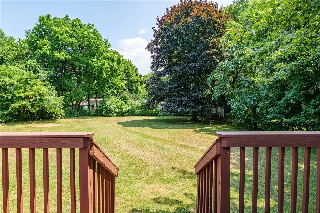 838 Chestnut Bend, Webster, New York 14580, Webster, New York 14580, 3 Bedrooms Bedrooms, 7 Rooms Rooms,2 BathroomsBathrooms,Residential,For Sale,838 Chestnut Bend, Webster, New York 14580,R1621186