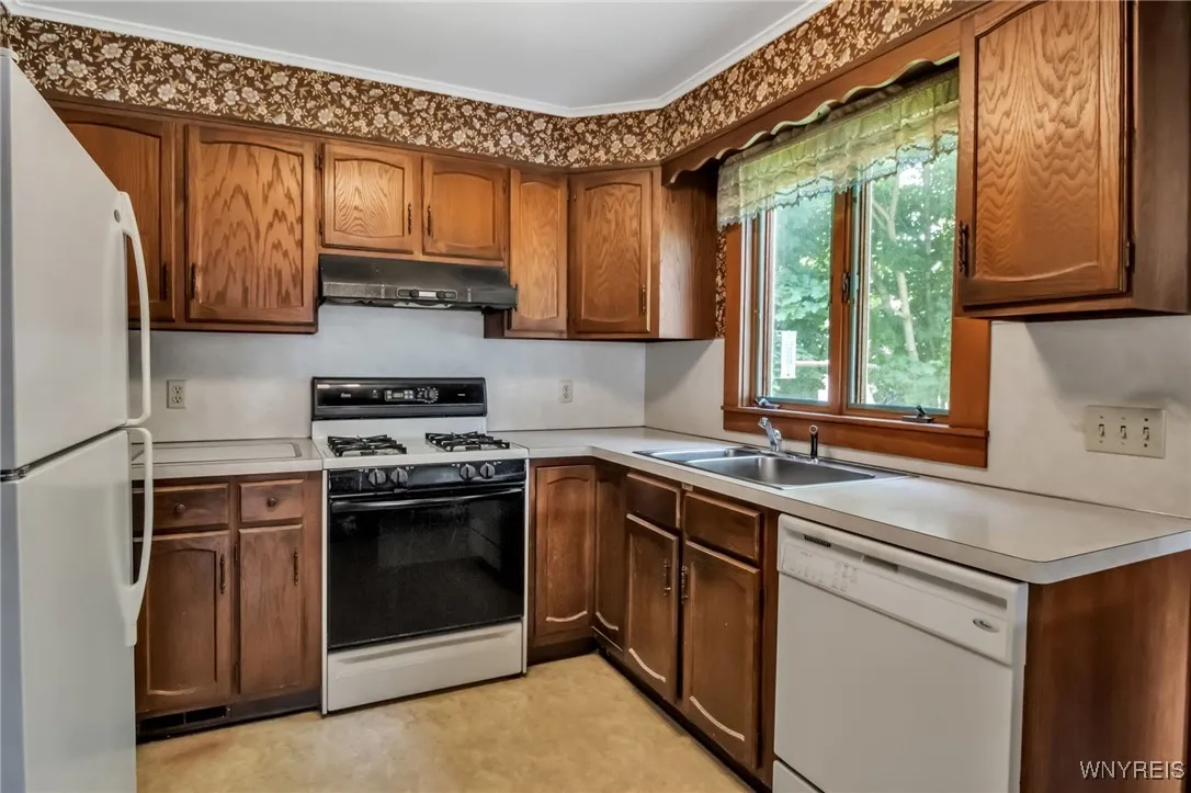 480 Prospect Avenue, Aurora, New York 14052, Aurora, New York 14052, 3 Bedrooms Bedrooms, 7 Rooms Rooms,2 BathroomsBathrooms,Residential,Closed,480 Prospect Avenue, Aurora, New York 14052,0,B1621828