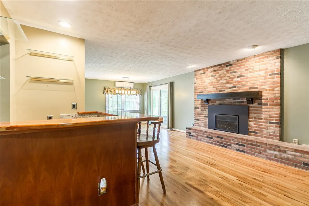 226 North Pearl Street, Canandaigua City, New York, Canandaigua City, New York 14424, 3 Bedrooms Bedrooms, 7 Rooms Rooms,1 BathroomBathrooms,Residential,For Sale,226 North Pearl Street, Canandaigua City, New York,R1621534