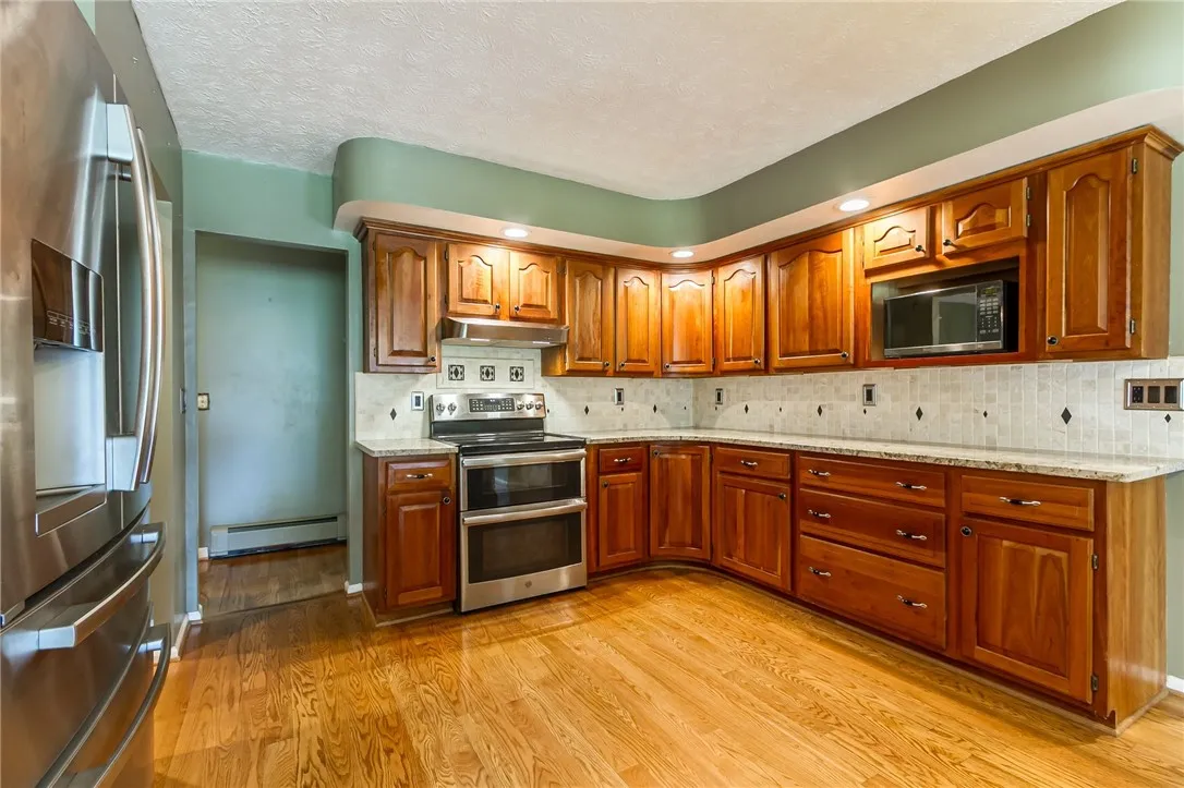 226 North Pearl Street, Canandaigua City, New York, Canandaigua City, New York 14424, 3 Bedrooms Bedrooms, 7 Rooms Rooms,1 BathroomBathrooms,Residential,For Sale,226 North Pearl Street, Canandaigua City, New York,R1621534