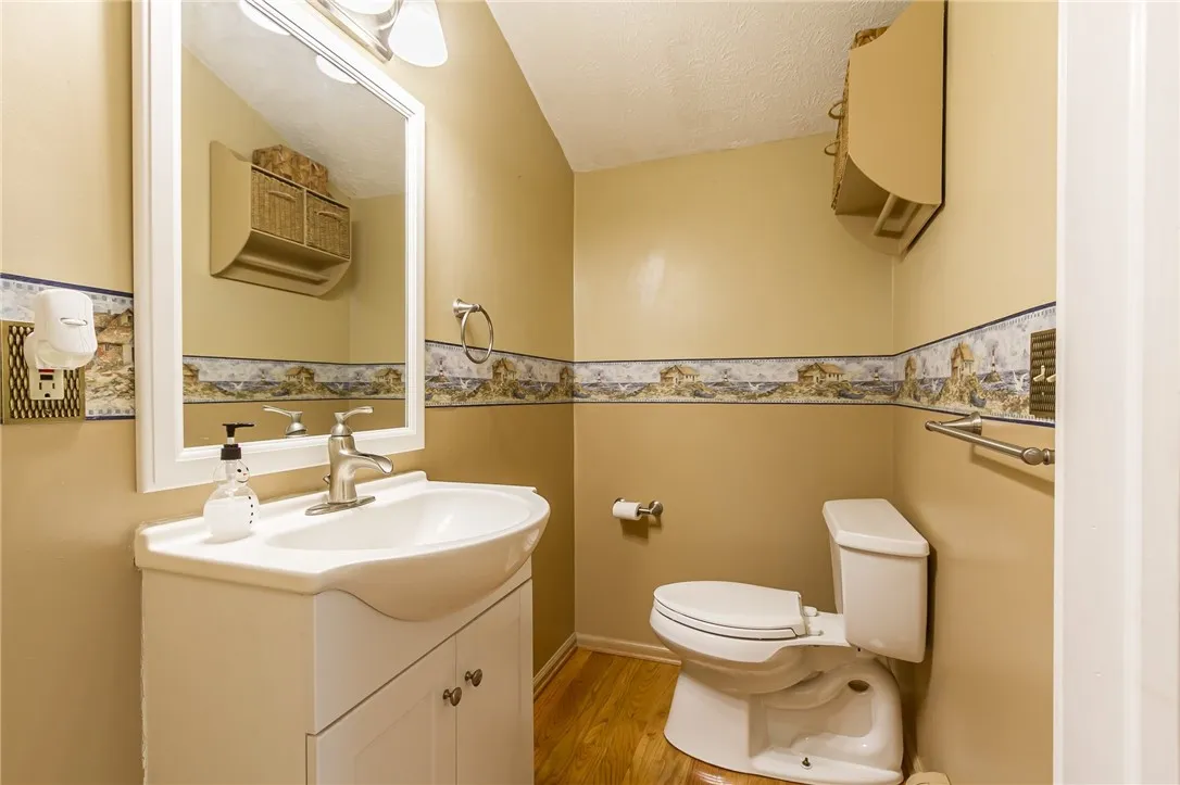 226 North Pearl Street, Canandaigua City, New York, Canandaigua City, New York 14424, 3 Bedrooms Bedrooms, 7 Rooms Rooms,1 BathroomBathrooms,Residential,For Sale,226 North Pearl Street, Canandaigua City, New York,R1621534